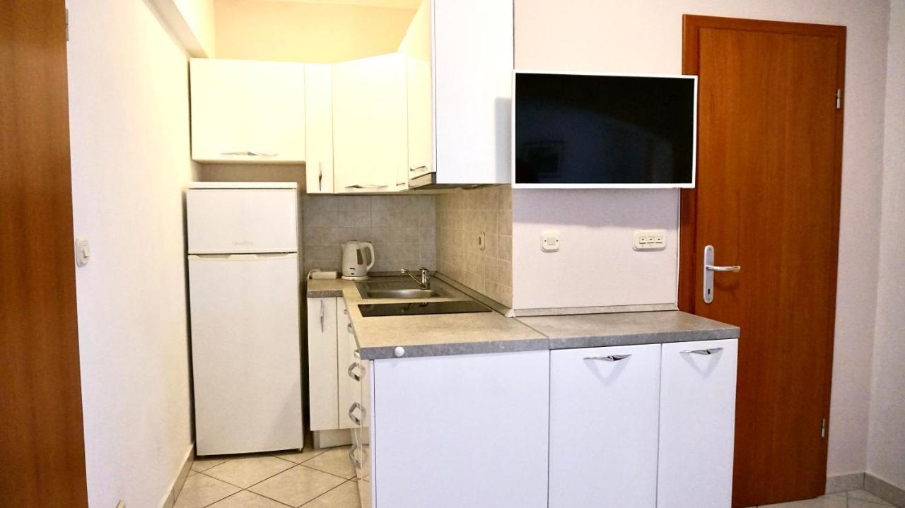 Apartments Maris Starigrad Paklenica Ngoại thất bức ảnh