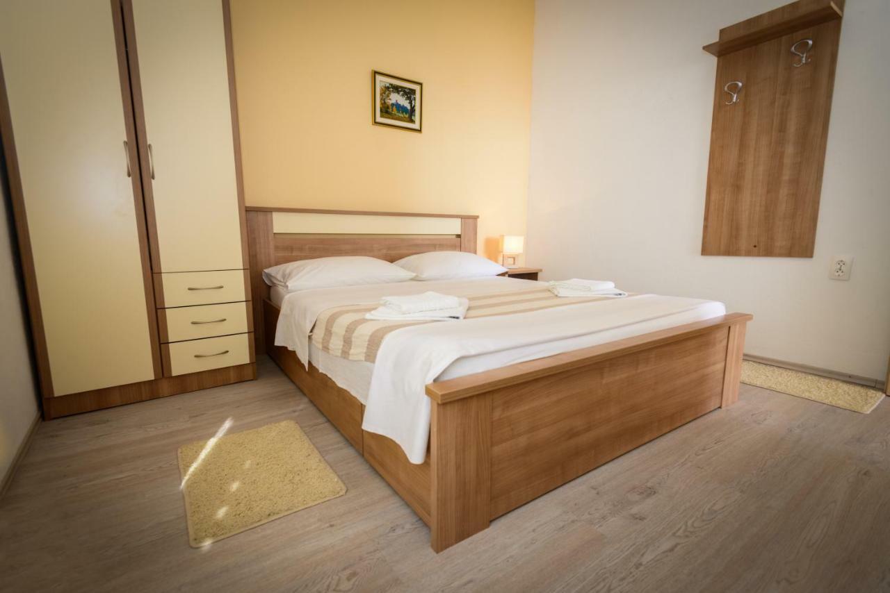 Apartments Maris Starigrad Paklenica Ngoại thất bức ảnh