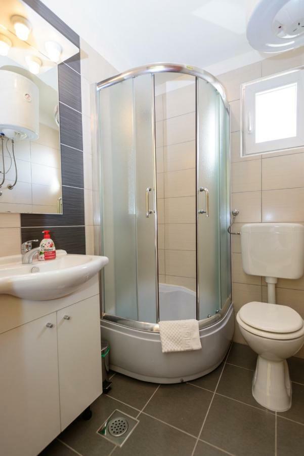 Apartments Maris Starigrad Paklenica Ngoại thất bức ảnh