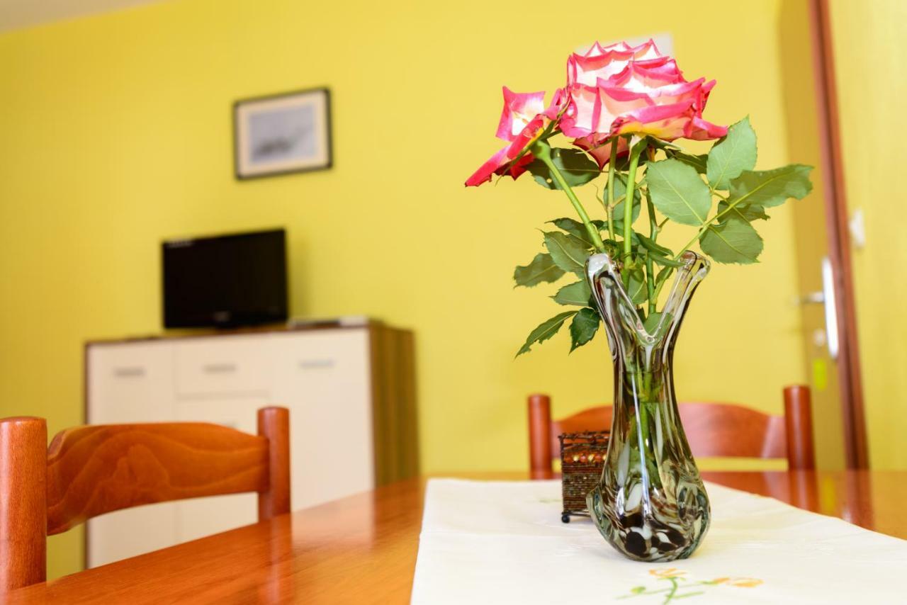 Apartments Maris Starigrad Paklenica Ngoại thất bức ảnh