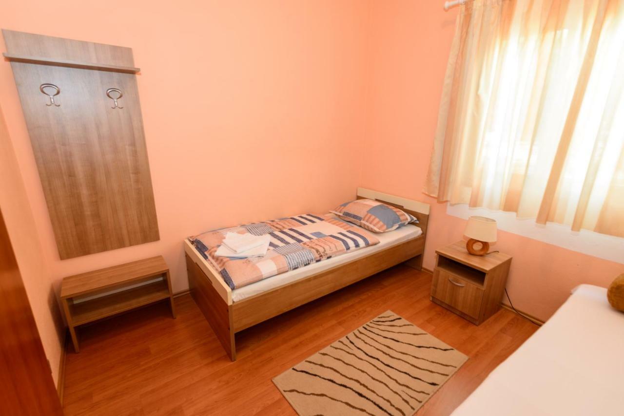 Apartments Maris Starigrad Paklenica Ngoại thất bức ảnh